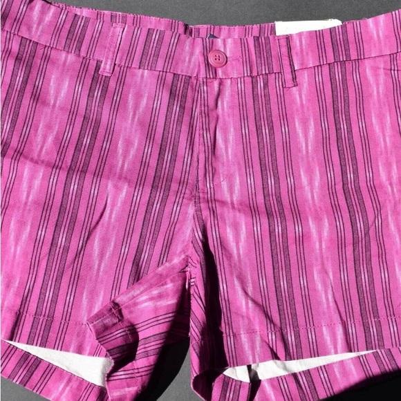 NWT Khakis by Gap Women’s Shorts size 8 - Picture 1 of 6